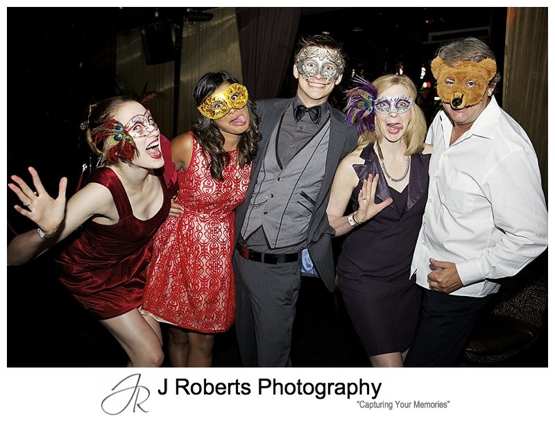 Fun group photo at 21st birthday party goldfish kings cross - sydney party photography